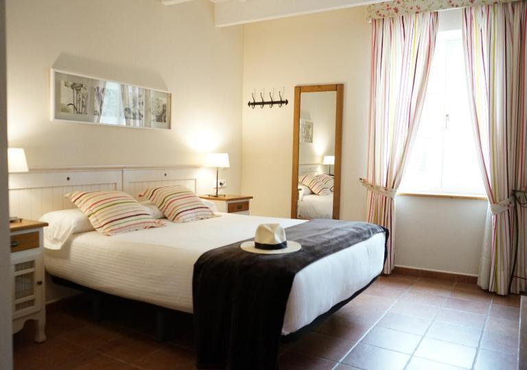 Hotel Es Mercadal Εξωτερικό φωτογραφία